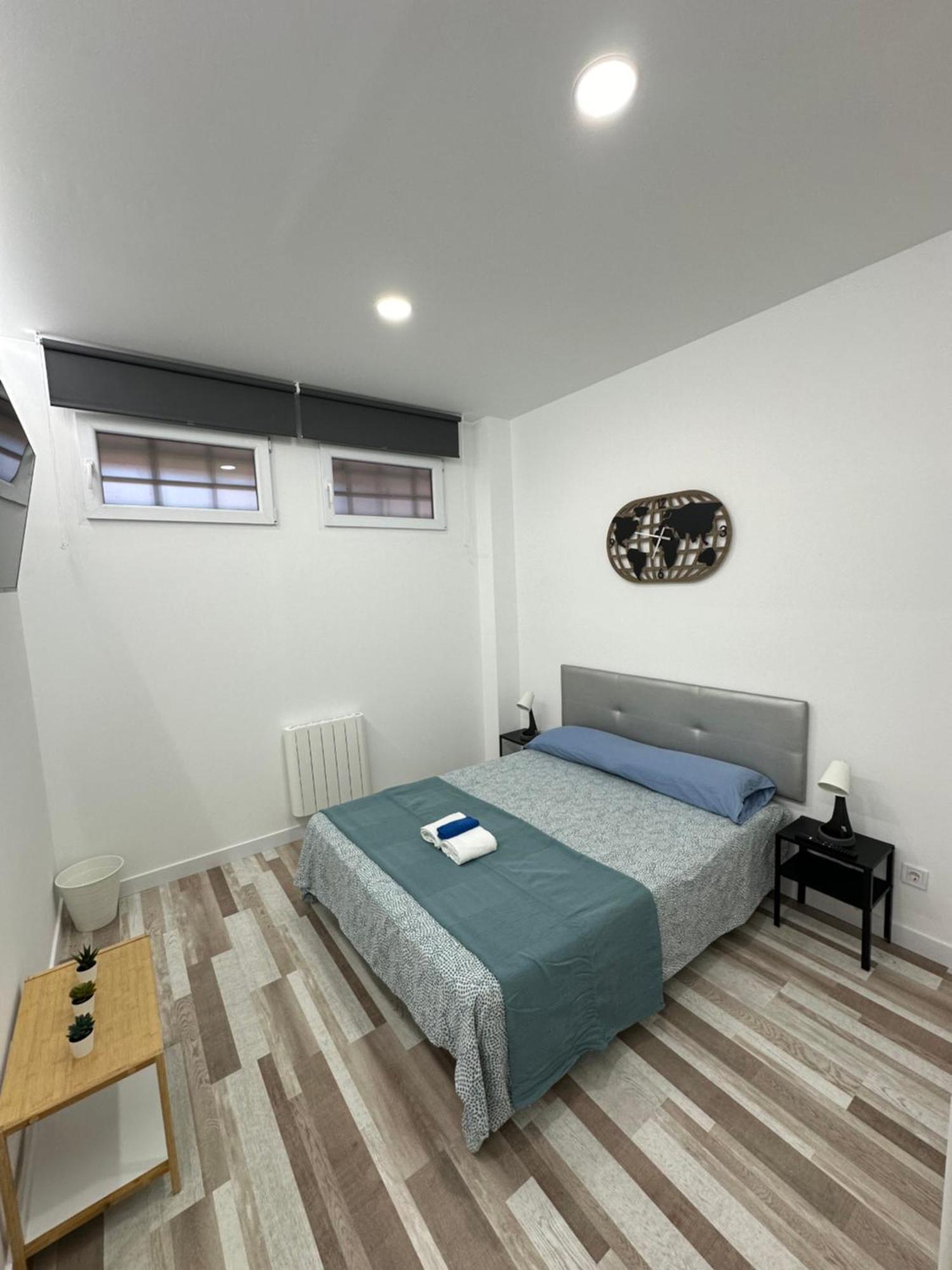 Alojamiento Fantasia Madrid Exterior foto