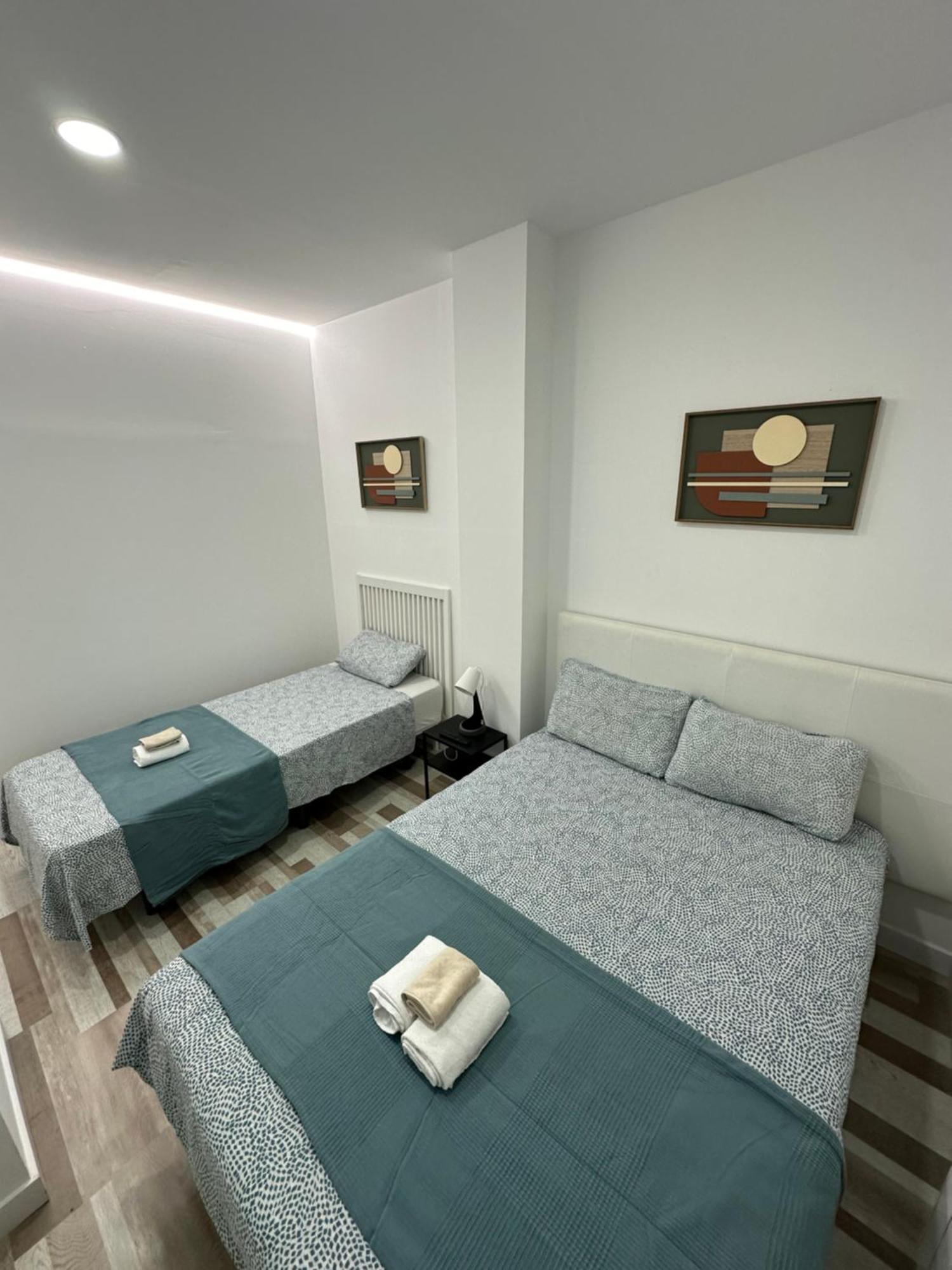 Alojamiento Fantasia Madrid Exterior foto